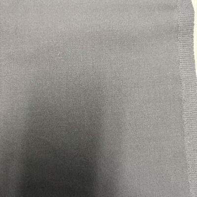 Μακρότητα κυλίνδρου 100m Προσαρμοσμένο ύφασμα αραμίδης προσφέροντας θερμική σταθερότητα 260C 15 τοις εκατό Ιδανικό για πυρόστατα ρούχα