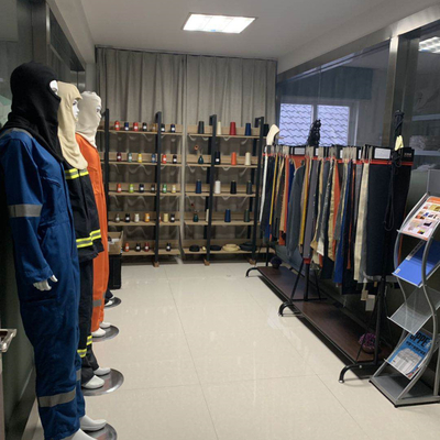 Άνετο αναπνεύσιμο Viscose Lenzing ύφασμα για την προστατευτική ευθυγράμμιση ενδυμασιών